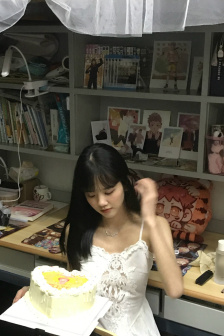 半脱莲房露压欹PO